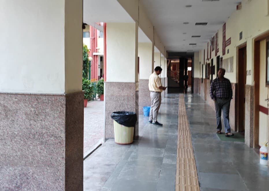 Shyam Lal College Campus photo 9